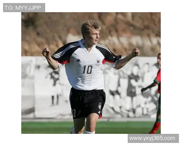 托尼足球球星生涯辉煌进球瞬间与传奇故事全景解读