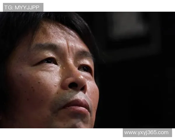 从家暴阴影中崛起的足球奇才他用坚韧与努力打破命运枷锁 从家暴阴影中崛起的足球奇才他用坚韧与努力打破命运枷锁